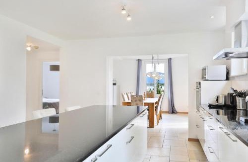 Versoix Apartment | Superbe maison avec vue imprenable sur le lac