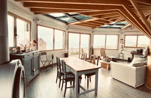Mesnil-Val House | Superbe maison design en bois vue Mer
