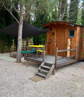 Bagnols-en-Foret Other | Superbe Roulotte de charme