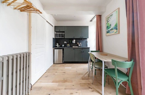 Vieux Vichy Apartment | Superbe studio climatisé dans immeuble classé