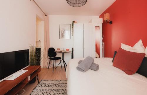 Les Hautes Noues Apartment | Superbe Studio avec lit King SIZE Centre villers sur marne Proche Paris IDEAL pour couples et professionnel