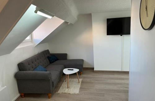 Montlhery Apartment | Superbe Studio refait à neuf