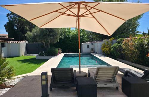 Marignane Villa | Superbe Villa "Lisena" au calme en centre-ville - plages à 15 min - cadre idéal