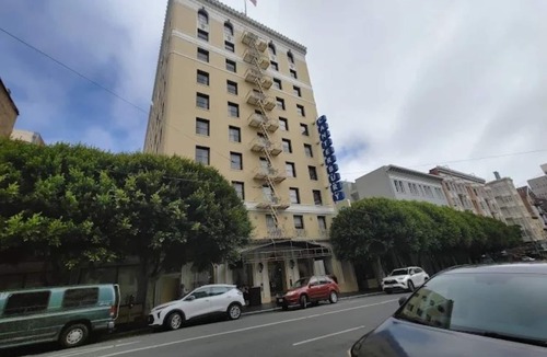 Union Square Resort | Superbowl Weekend