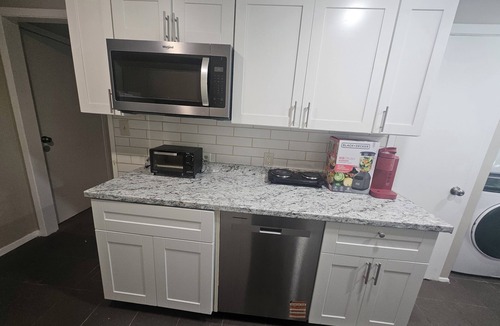 Mesquite House | SUPERHOST Spacious Praise Luxury 4BR/3Bath/Crib/GameTable/Convention Center/BBQ