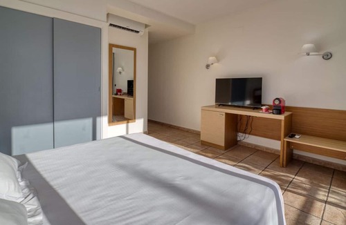 Muchamiel House | Superior Double Room