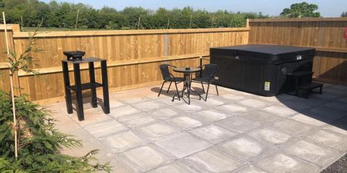 Kingsley Hotel | Superior Glamping Pod with Hot Tub