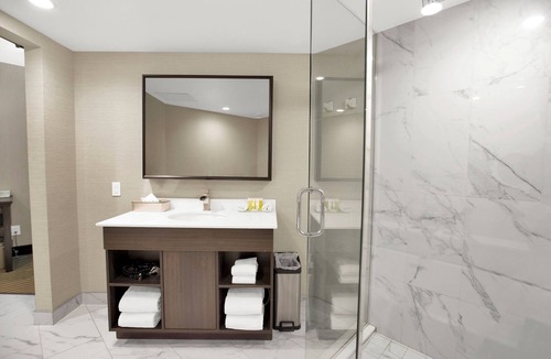 Thunder Bay Hotel | Superior Inn Hotel and Conference Centre Thunder Bay