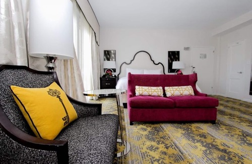 Kalorama Heights Hotel | Superior Junior Suite King, Onsite Bar, Easy Metro Access
