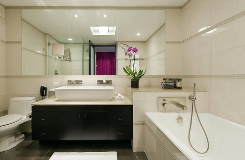 Rose Hill Hotel | Superior King at Royalton Park Avenue