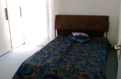 Lugano House | Superior King Room in the spacious sharing flat a walk to lake/city centre and University