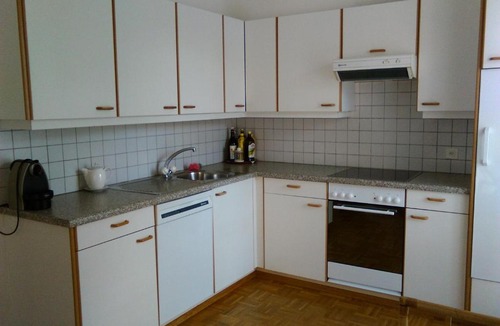 Lugano House | Superior King Room in the spacious sharing flat a walk to lake/city centre and University