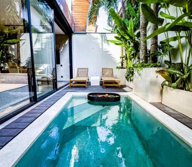 Umalas Villa | Superior Luxury Loft with Working Desk, Instagramable Pool