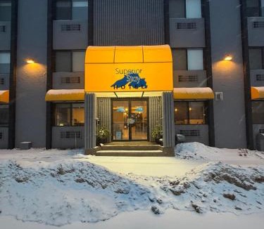 Marquette Hotel | Superior Stay Hotel