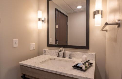 Marquette Hotel | Superior Stay Hotel