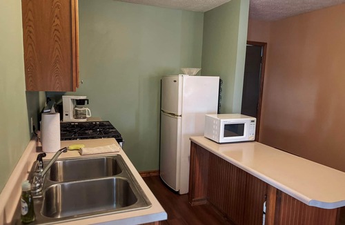 Golconda House | Superior Suite w/Full Kitchen on the Bluff