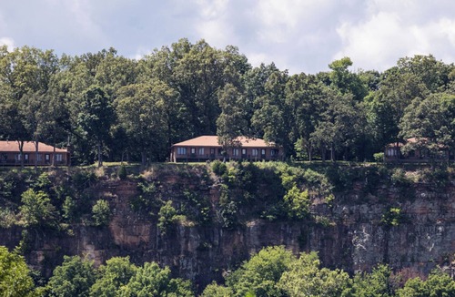 Golconda House | Superior Suite- Peaceful Retreat on the River