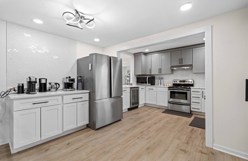 Fort Washington Villa | SuperLocation NationalHarbor near Gaylord MGM hotels- 6 bedrooms with BBQ Garden
