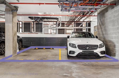 Newcastle West Apartment | Supersized with Convenience and Comfort