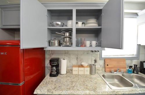 Greater East End Apartment | SuperValue Suite #5 @ East End Revitalized