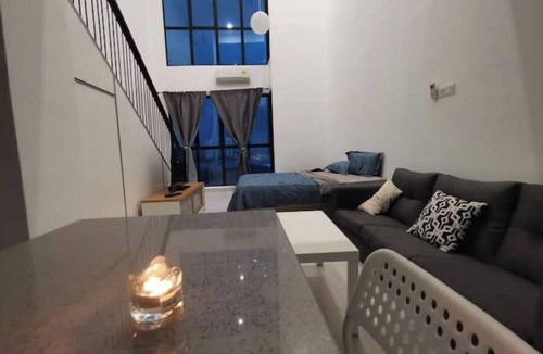 Cyberjaya Condo | Superview Duplex with WiFi & Netflix