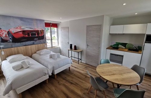 Malicorne-sur-Sarthe Apartment | suprtior studio 2 pers