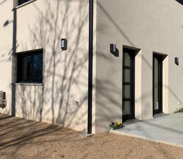 Villette-sur-Ain House | Sur côte en Dombes