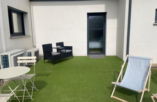 Soussans House | Sur la route des châteaux