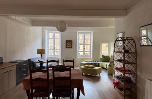 Valleraugue Apartment | Sur les quais
