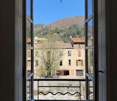 Valleraugue Apartment | Sur les quais