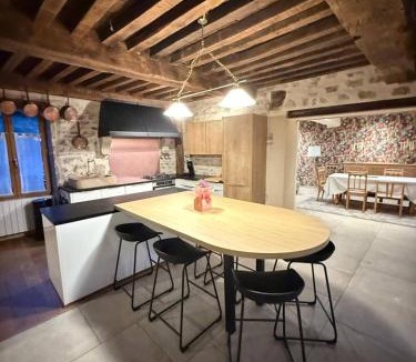 Dracy-les-Couches House | Sur Les Roches