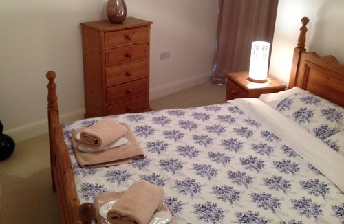 St. Mark's Apartment | Surbiton Hills Deluxe Apartment