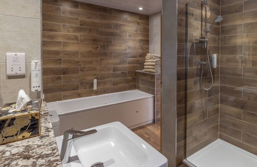 Doncaster Hotel | Sure Studio Doncaster