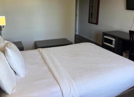 Brockville Hotel | SureStay by Best Western Brockville