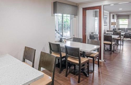 Lakeview Hotel | SureStay by Best Western Lakeview