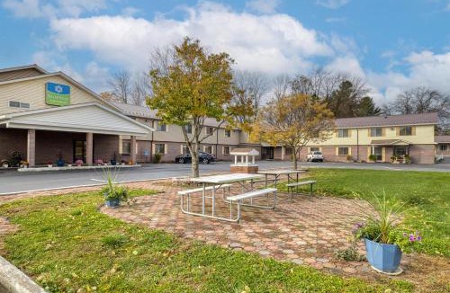 Massena Hotel | SureStay by Best Western Massena