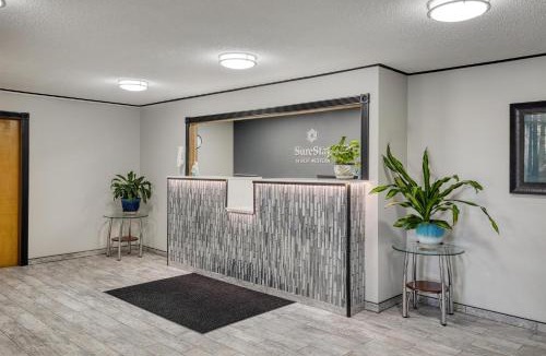 Massena Hotel | SureStay by Best Western Massena