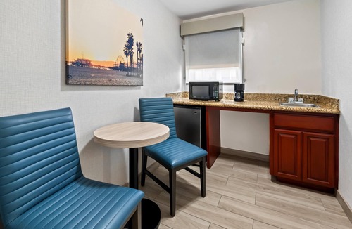 Sunset Park Hotel | SureStay Hotel by Best Western Santa Monica