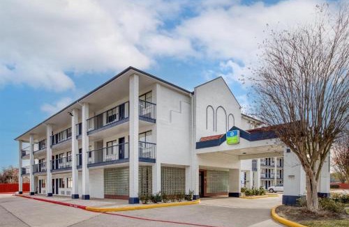 Spring Hotel | SureStay Hotel by Best Western Spring North Houston