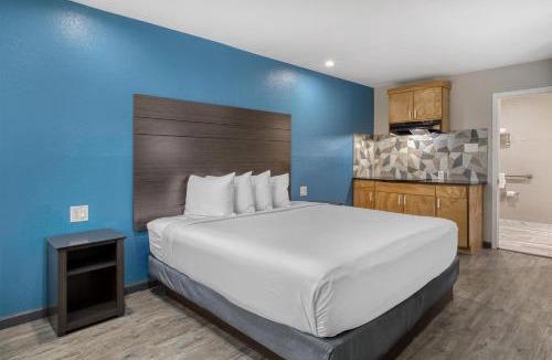 Spring Hotel | SureStay Hotel by Best Western Spring North Houston