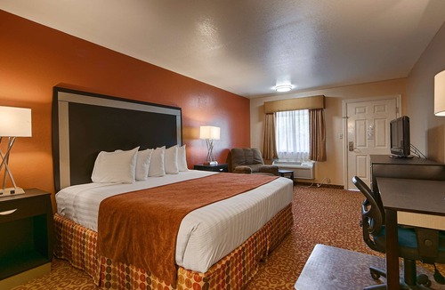 Falcon Lake Estates Hotel | SureStay Hotel by Best Western Zapata