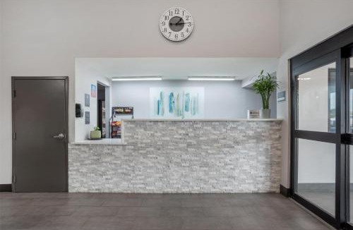Burnside Hotel | SureStay Plus by Best Western St. James Donaldsonville