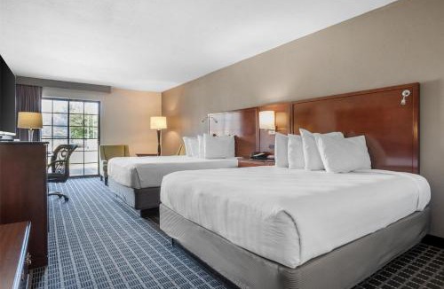 Greenwood Hotel | SureStay Plus Hotel by Best Western Greenwood
