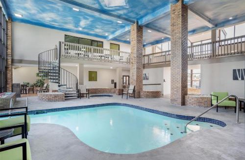 Greenwood Hotel | SureStay Plus Hotel by Best Western Greenwood