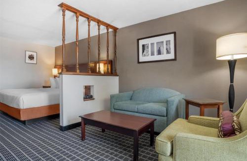 Greenwood Hotel | SureStay Plus Hotel by Best Western Greenwood