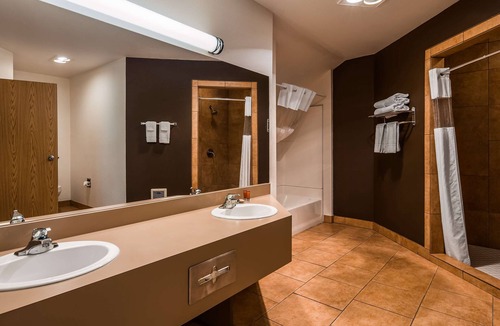 Post Falls Hotel | SureStay Plus Hotel by Best Western Post Falls