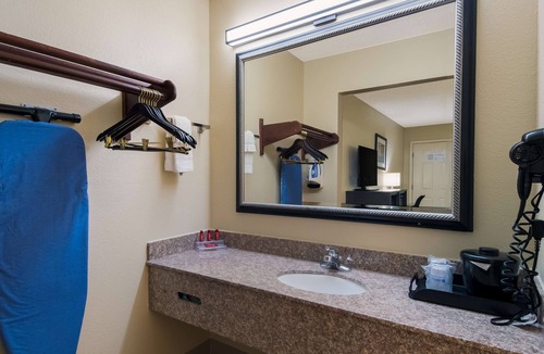 Jackson Hotel | SureStay Plus Hotel by Best Western Jackson