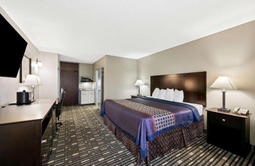 Lubbock Hotel | SureStay Plus Hotel by Best Western Lubbock Medical Center