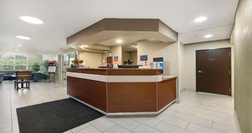 Rocklin Hotel | SureStay Plus Hotel by Best Western Rocklin