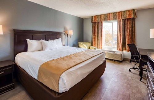 Durham Hotel | SureStay Plus Hotel by Best Western Durham Medical Center